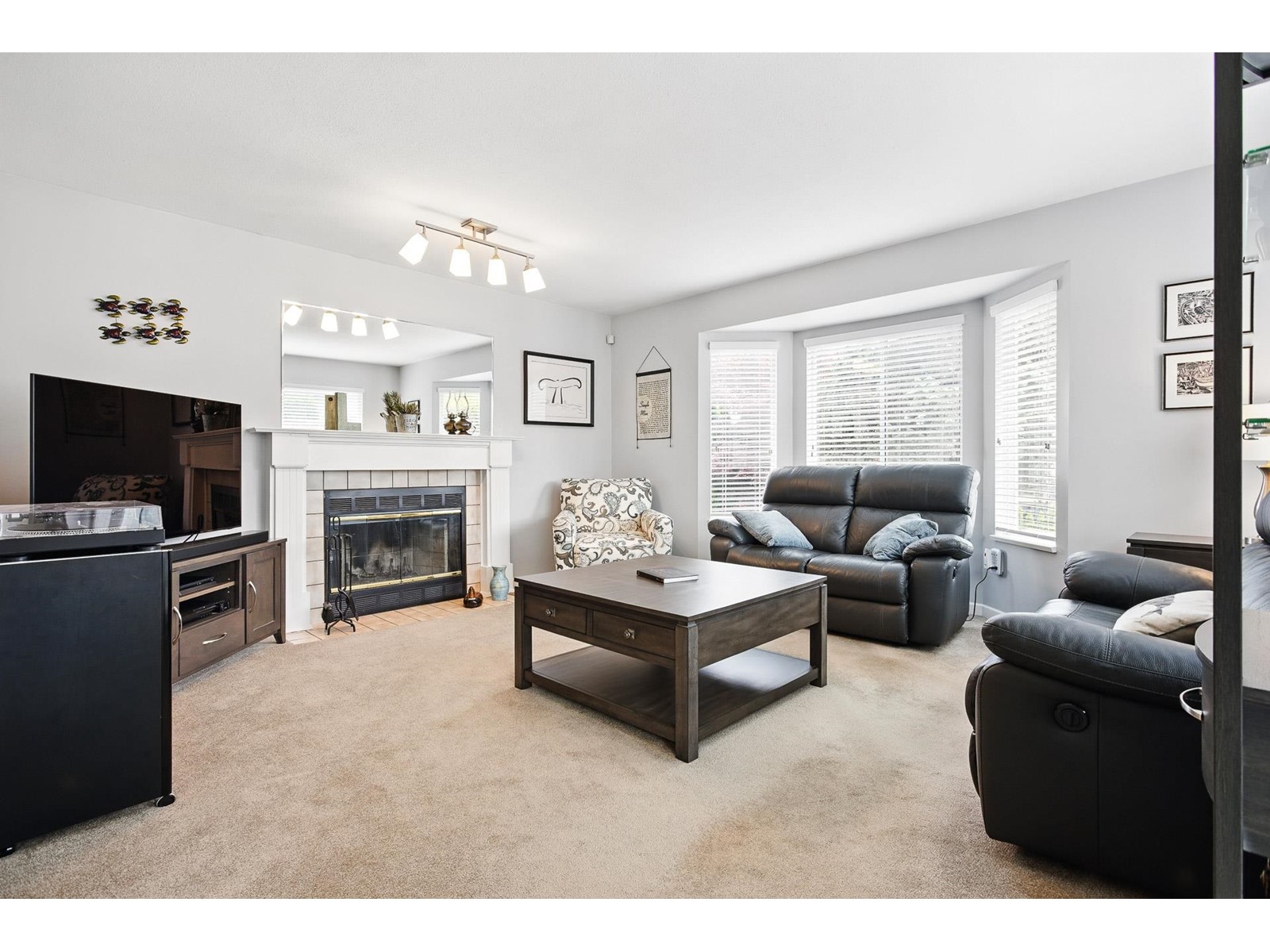 11441 Surrey Road, Surrey, British Columbia  V3R 5T4 - Photo 4 - R3002355