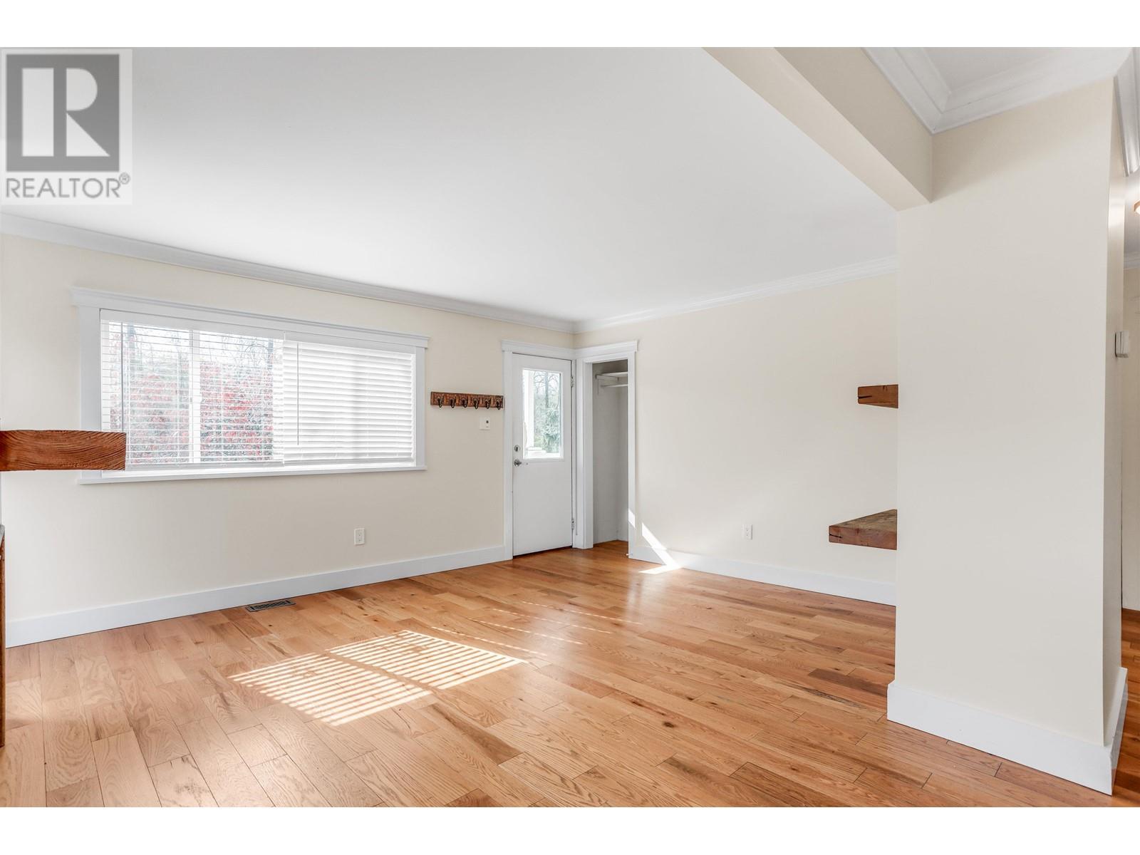 842 Westwood Street, Coquitlam, British Columbia  V3C 3L2 - Photo 6 - R3012785