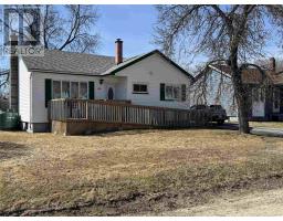 20 Falcon DR, Manitouwadge, Ontario