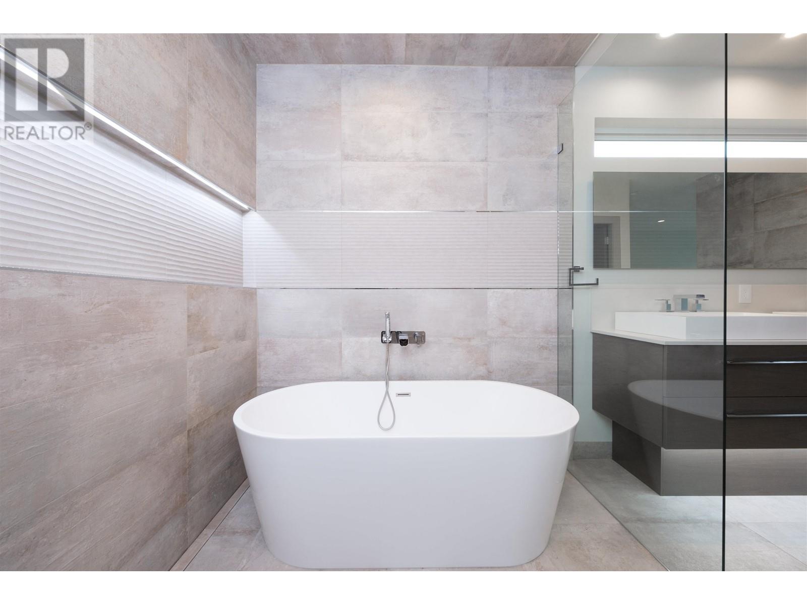 6507 Waltham Avenue, Burnaby, British Columbia  V5H 3V6 - Photo 22 - R3013249