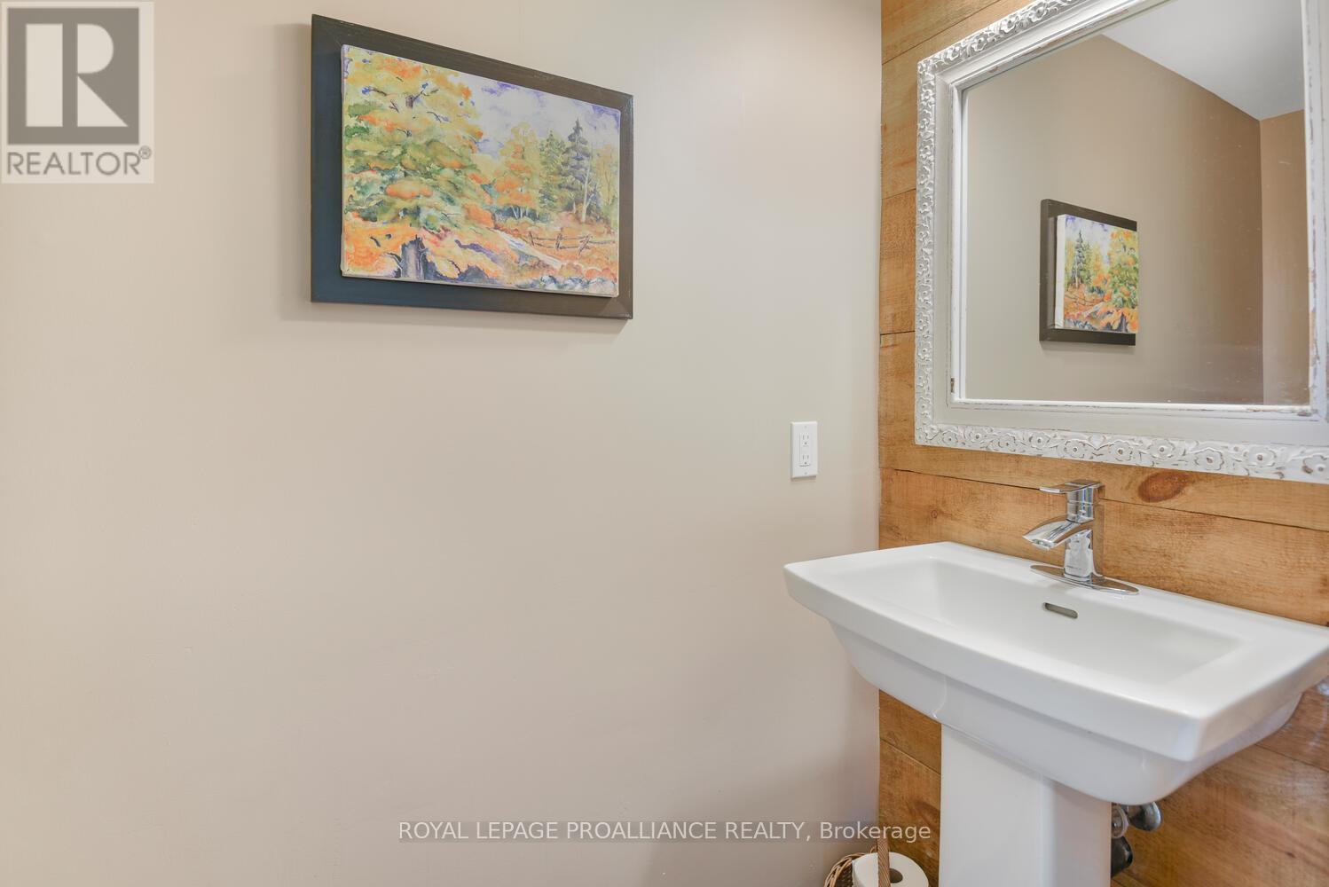 34 Tuttle Point W, Edwardsburgh/cardinal, Ontario  K0E 1T1 - Photo 12 - X12208503