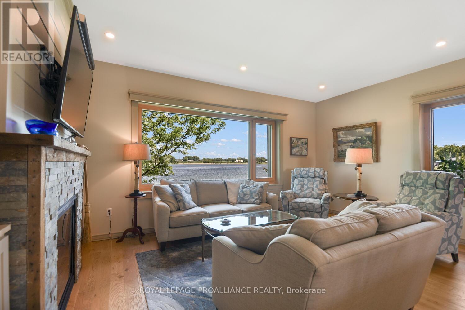 34 Tuttle Point W, Edwardsburgh/cardinal, Ontario  K0E 1T1 - Photo 13 - X12208503