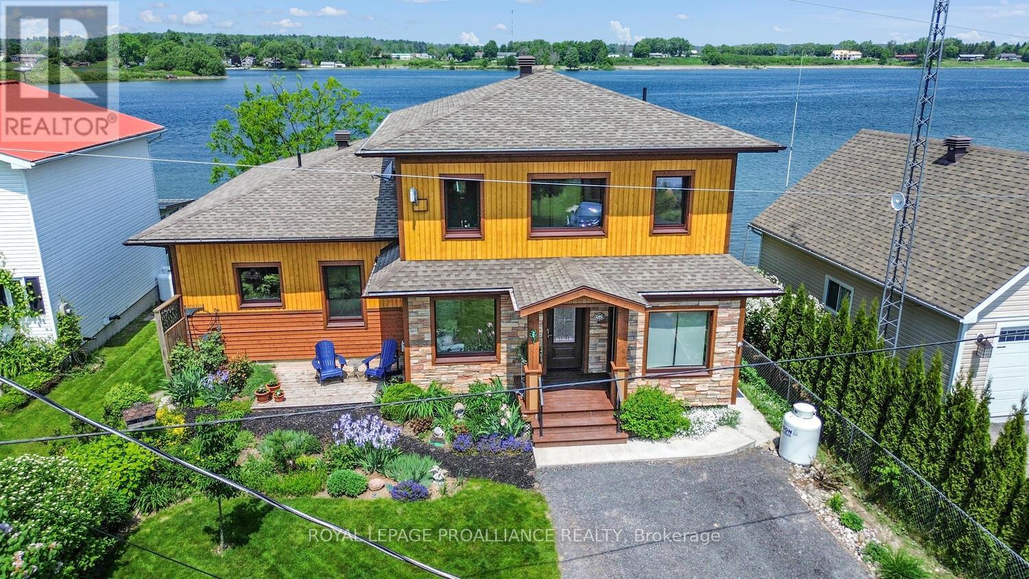 34 Tuttle Point W, Edwardsburgh/cardinal, Ontario  K0E 1T1 - Photo 3 - X12208503