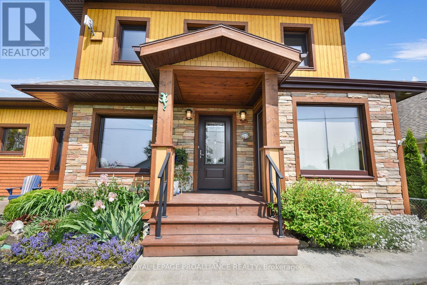 34 Tuttle Point W, Edwardsburgh/cardinal, Ontario  K0E 1T1 - Photo 5 - X12208503