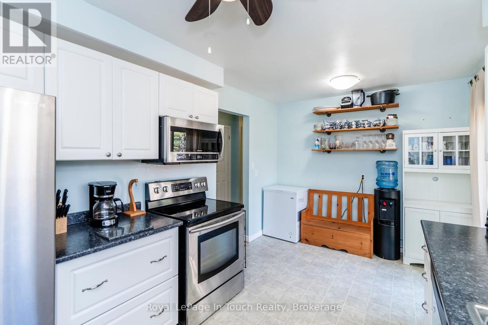 35 Dorcas Avenue, Tiny, Ontario  L0L 2T0 - Photo 9 - S12208490