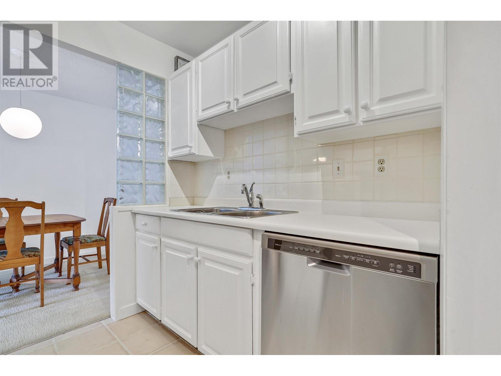 607 1405 W 15th Avenue, Vancouver, British Columbia  V6H 3R2 - Photo 3 - R3001349