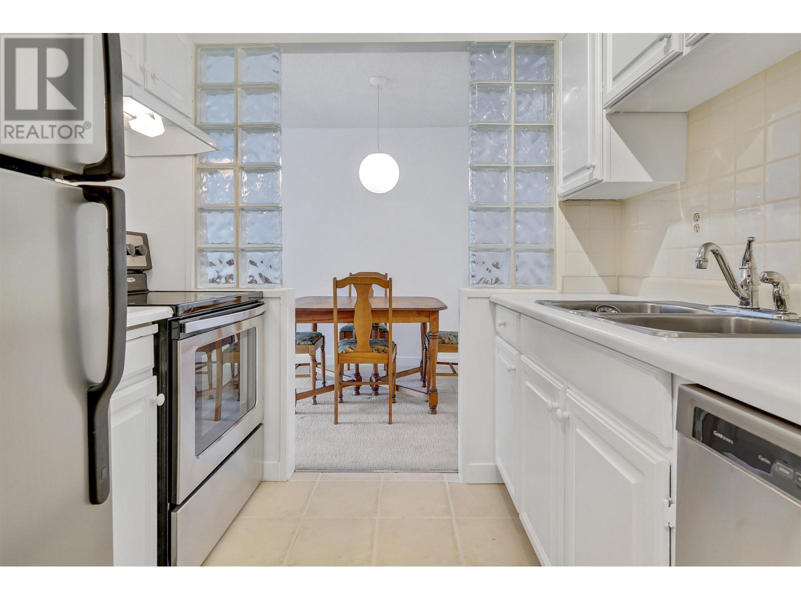 607 1405 W 15th Avenue, Vancouver, British Columbia  V6H 3R2 - Photo 2 - R3001349