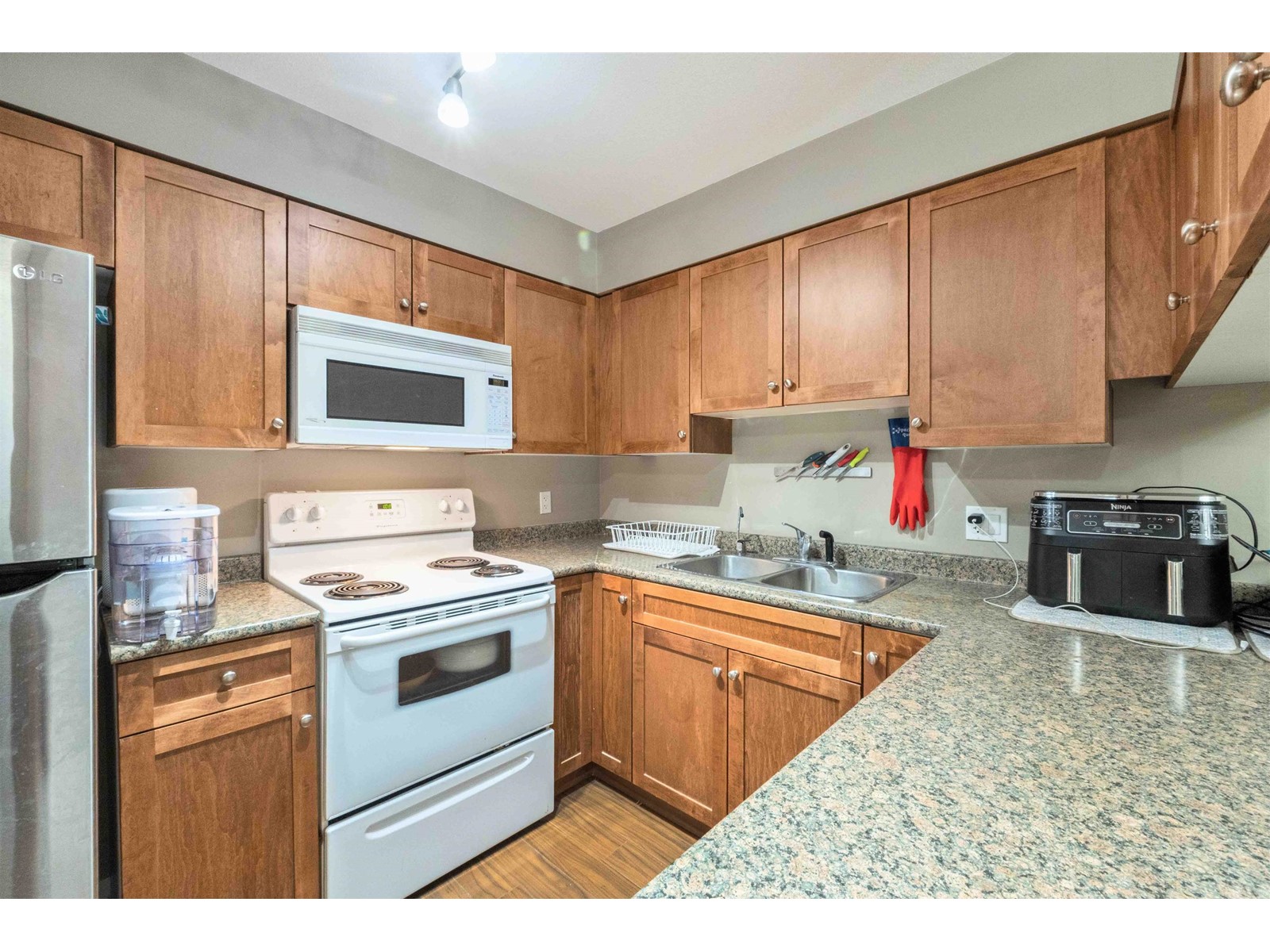 101 33960 Old Yale Road, Abbotsford, British Columbia  V2S 2J9 - Photo 6 - R3011129