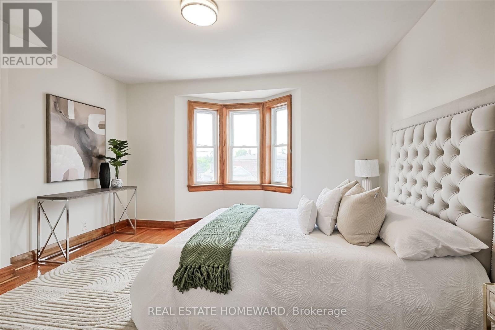 715 Vaughan Road, Toronto, Ontario  M6E 2Y8 - Photo 21 - C12208476