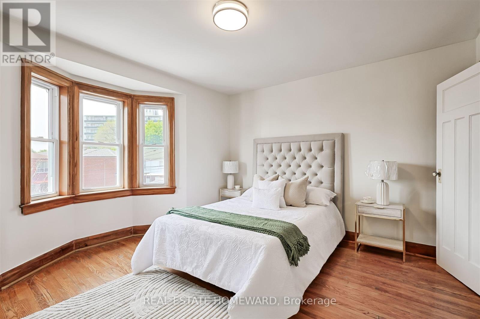 715 Vaughan Road, Toronto, Ontario  M6E 2Y8 - Photo 23 - C12208476