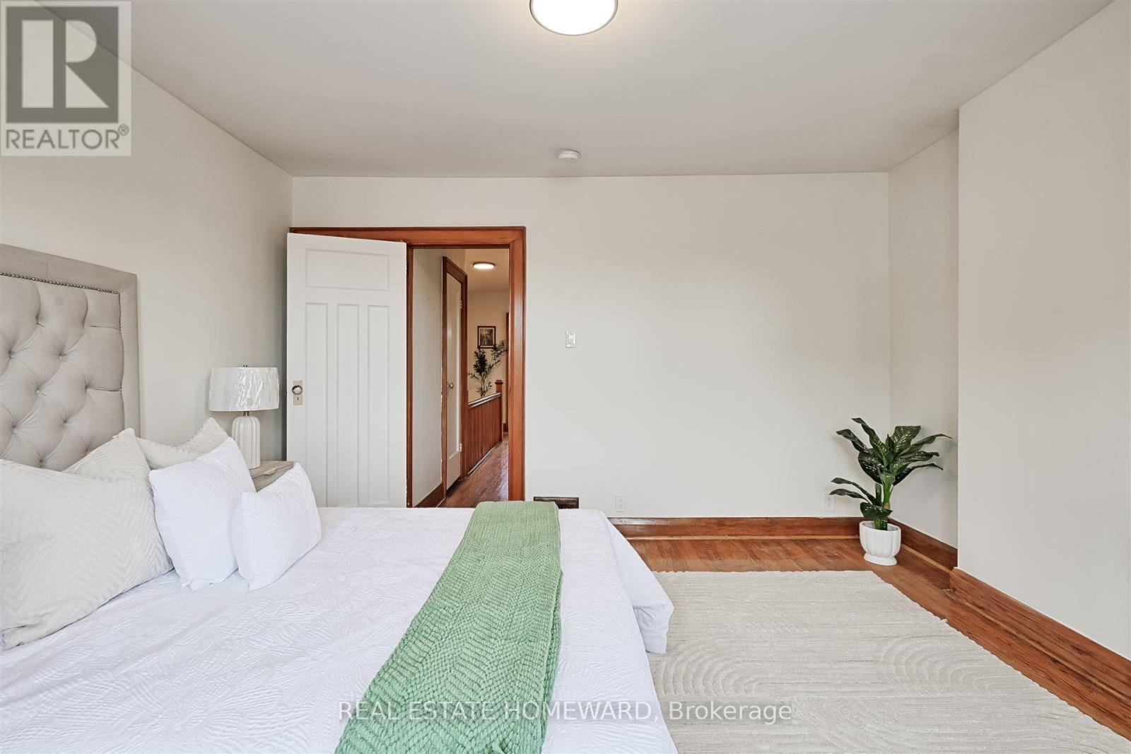 715 Vaughan Road, Toronto, Ontario  M6E 2Y8 - Photo 26 - C12208476