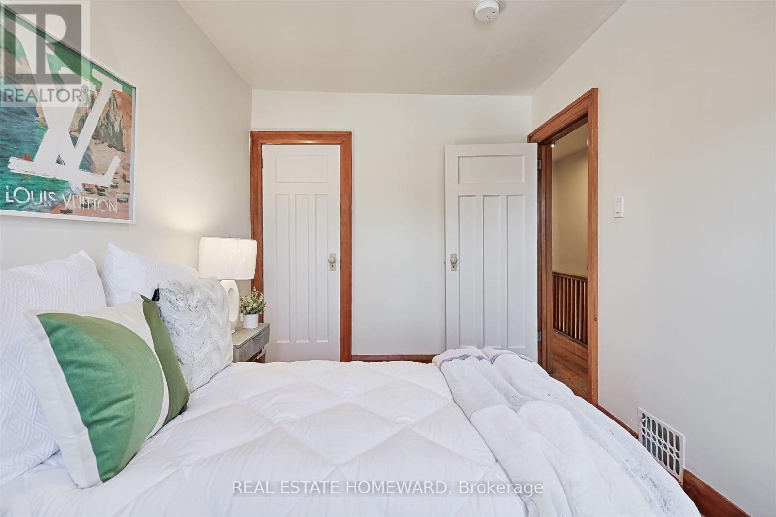 715 Vaughan Road, Toronto, Ontario  M6E 2Y8 - Photo 29 - C12208476