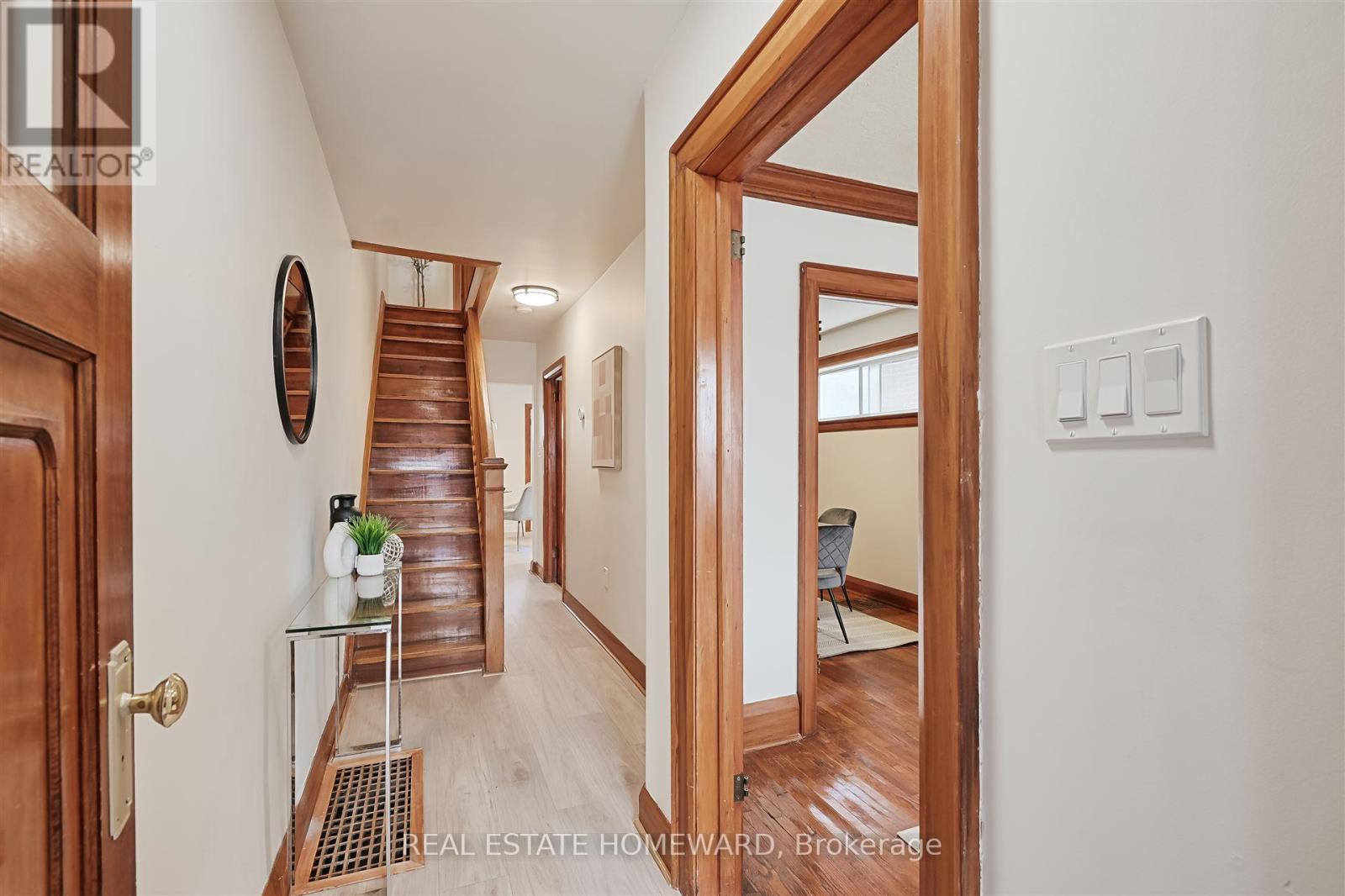 715 Vaughan Road, Toronto, Ontario  M6E 2Y8 - Photo 4 - C12208476