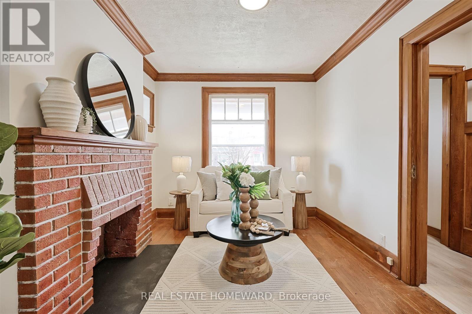 715 Vaughan Road, Toronto, Ontario  M6E 2Y8 - Photo 6 - C12208476