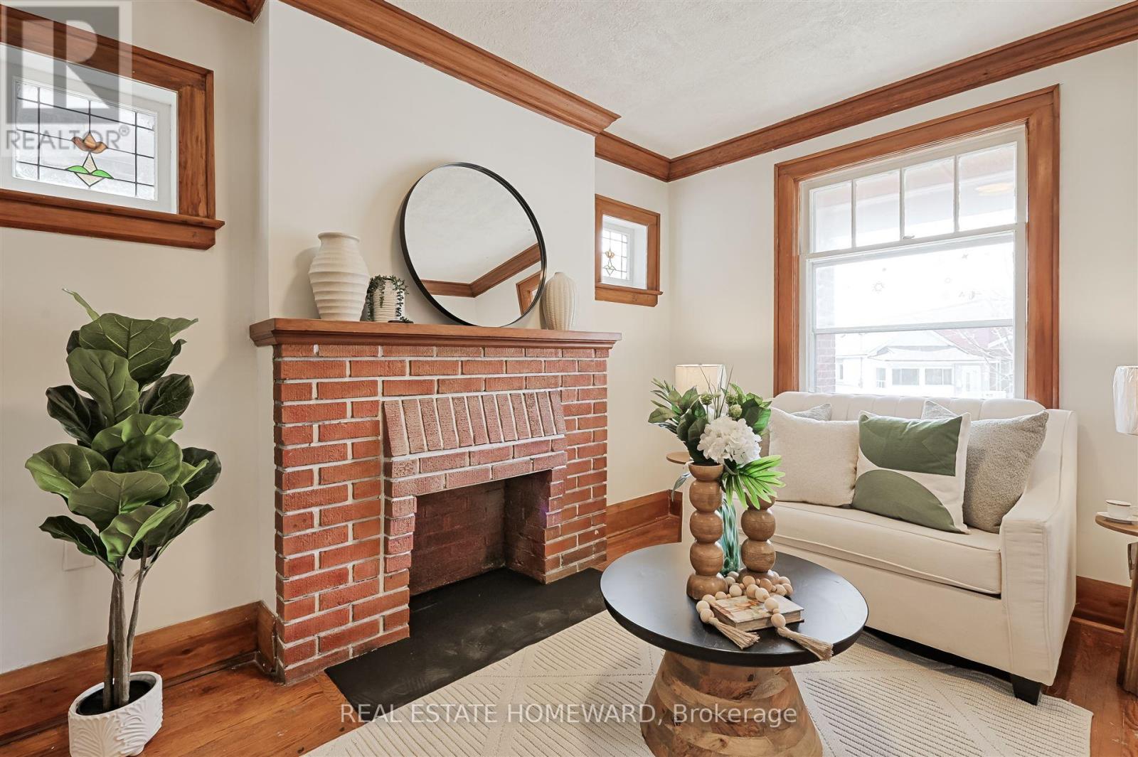 715 Vaughan Road, Toronto, Ontario  M6E 2Y8 - Photo 8 - C12208476