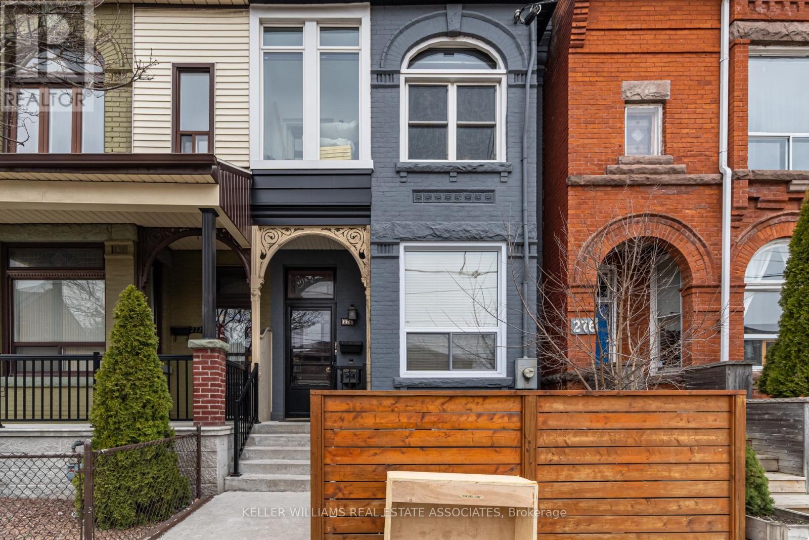 3 - 274 OSSINGTON AVENUE, Toronto, Ontario