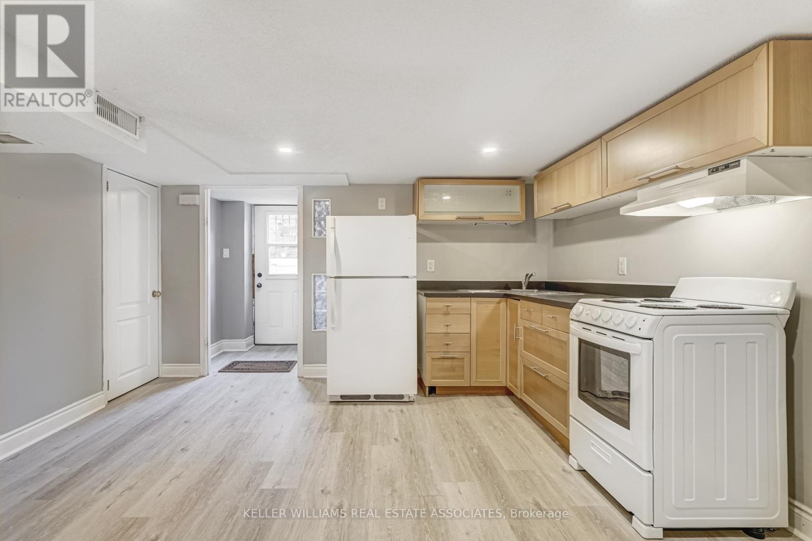 3 - 274 Ossington Avenue, Toronto (Trinity-Bellwoods), Ontario  M6J 3A3 - Photo 10 - C12208491