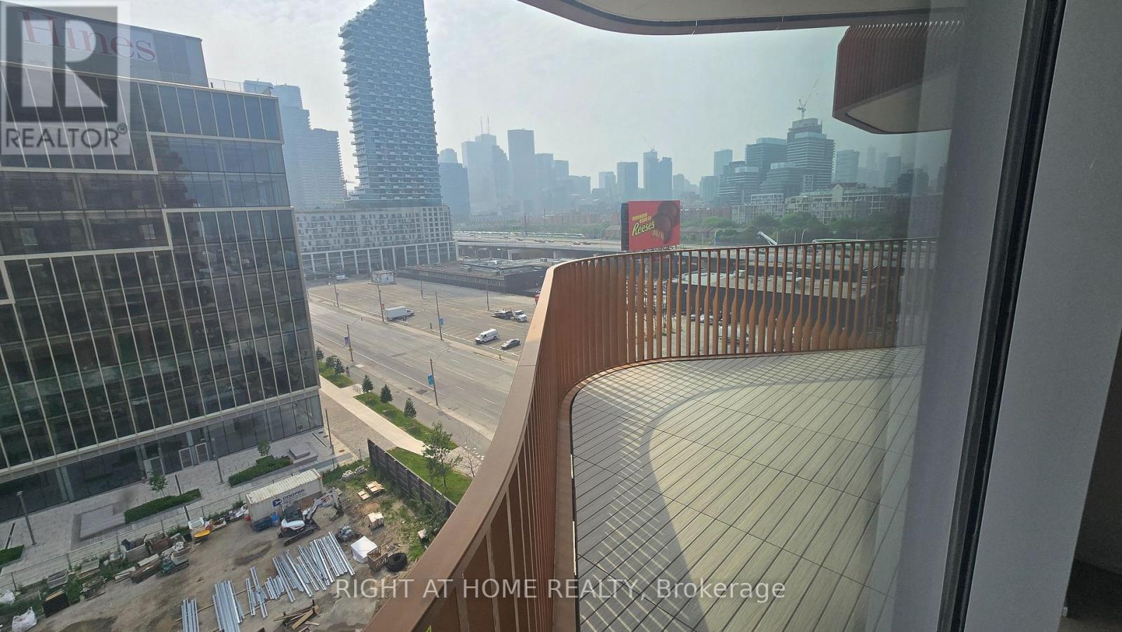 827 - 155 Merchants' Wharf, Toronto (Waterfront Communities), Ontario  M5A 0P2 - Photo 22 - C12208506