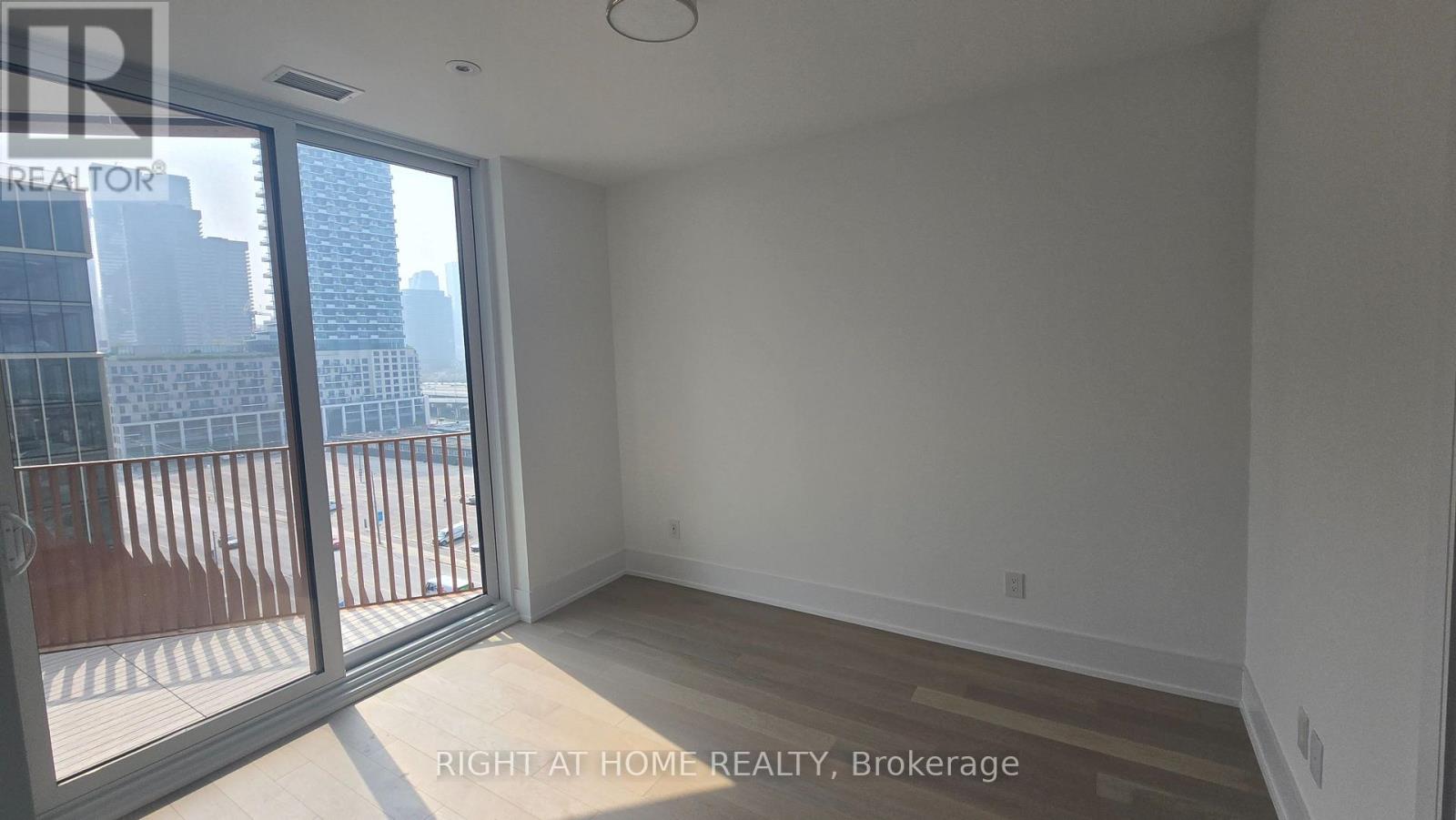 827 - 155 Merchants' Wharf, Toronto (Waterfront Communities), Ontario  M5A 0P2 - Photo 38 - C12208506