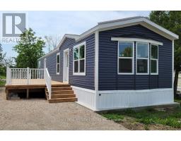 24 MACPHERSON CRESCENT, Hamilton, Ontario