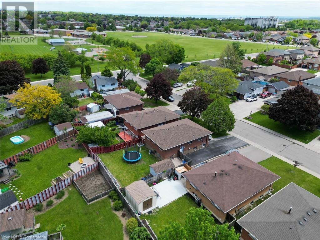 20 Leduc Street, Hamilton, Ontario  L8T 4S4 - Photo 3 - 40729861