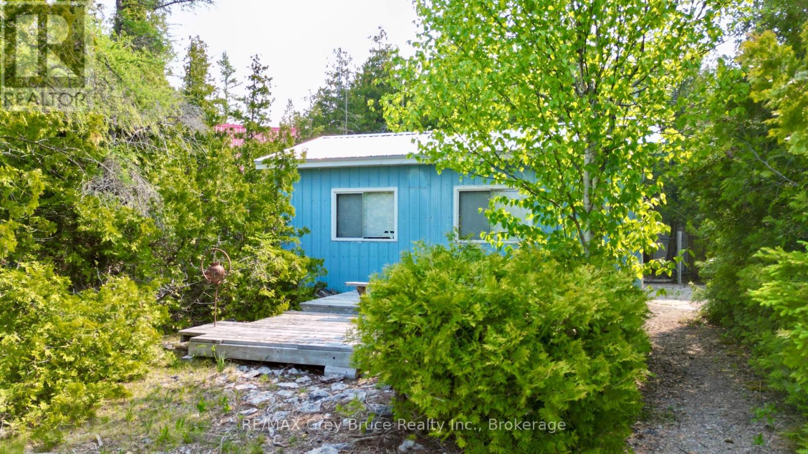 94 Pedwell Pt. Drive, Northern Bruce Peninsula, Ontario  N0H 2R0 - Photo 10 - X12058098