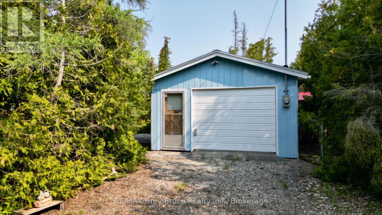 94 Pedwell Pt. Drive, Northern Bruce Peninsula, Ontario  N0H 2R0 - Photo 6 - X12058098