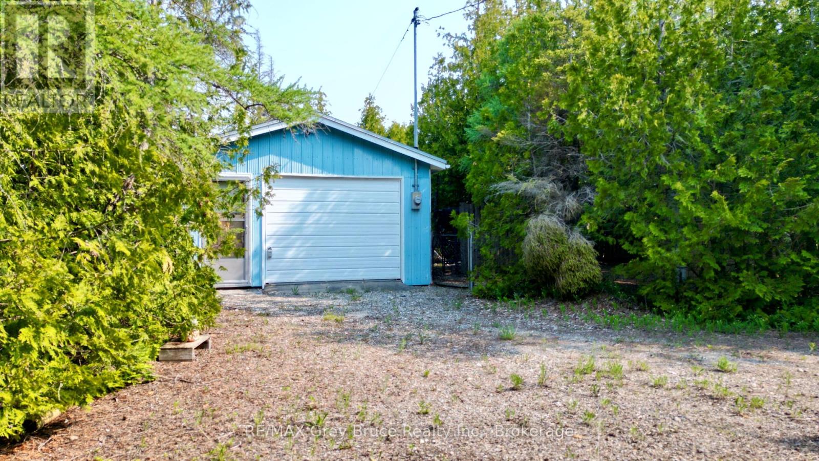94 Pedwell Pt. Drive, Northern Bruce Peninsula, Ontario  N0H 2R0 - Photo 5 - X12058098
