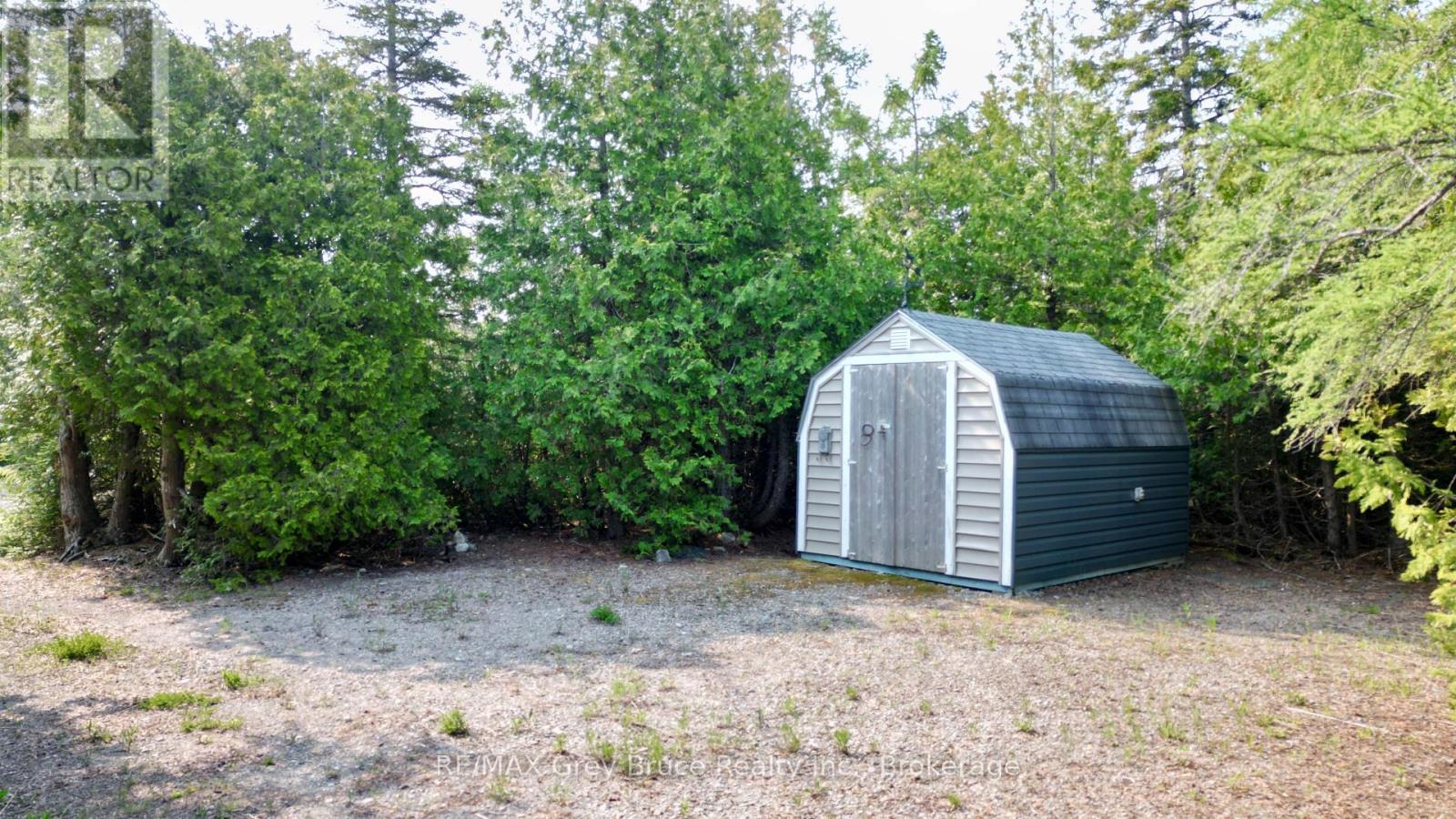 94 Pedwell Pt. Drive, Northern Bruce Peninsula, Ontario  N0H 2R0 - Photo 7 - X12058098