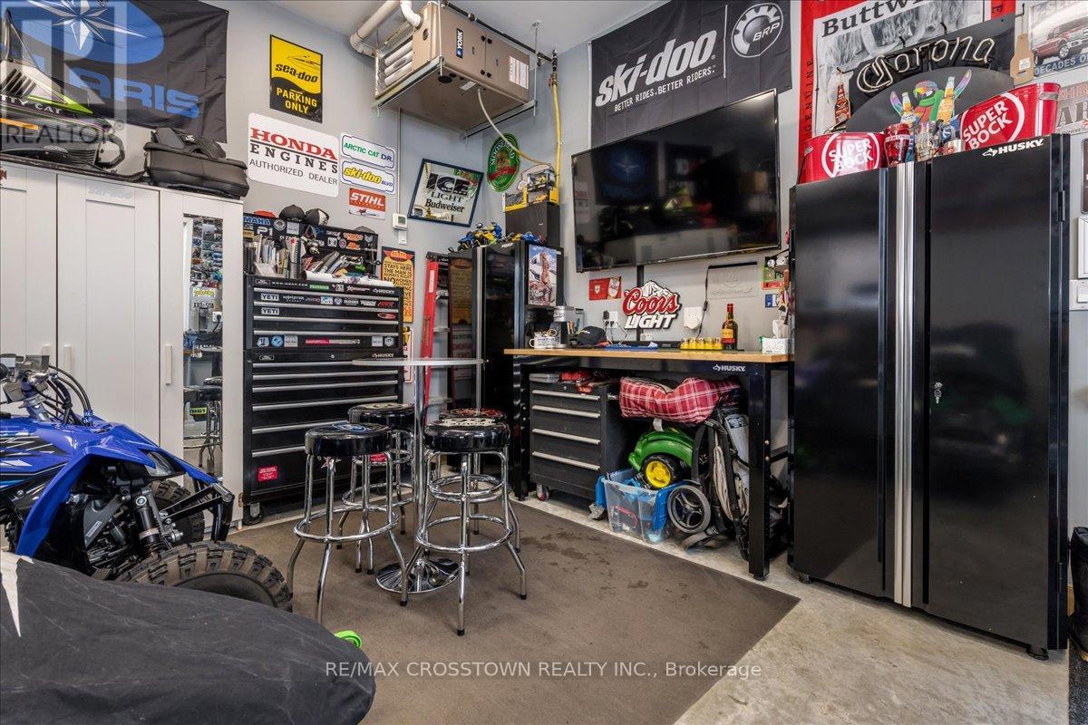 2301 Crystal Beach Road, Innisfil, Ontario  L9S 3W8 - Photo 12 - N12208471