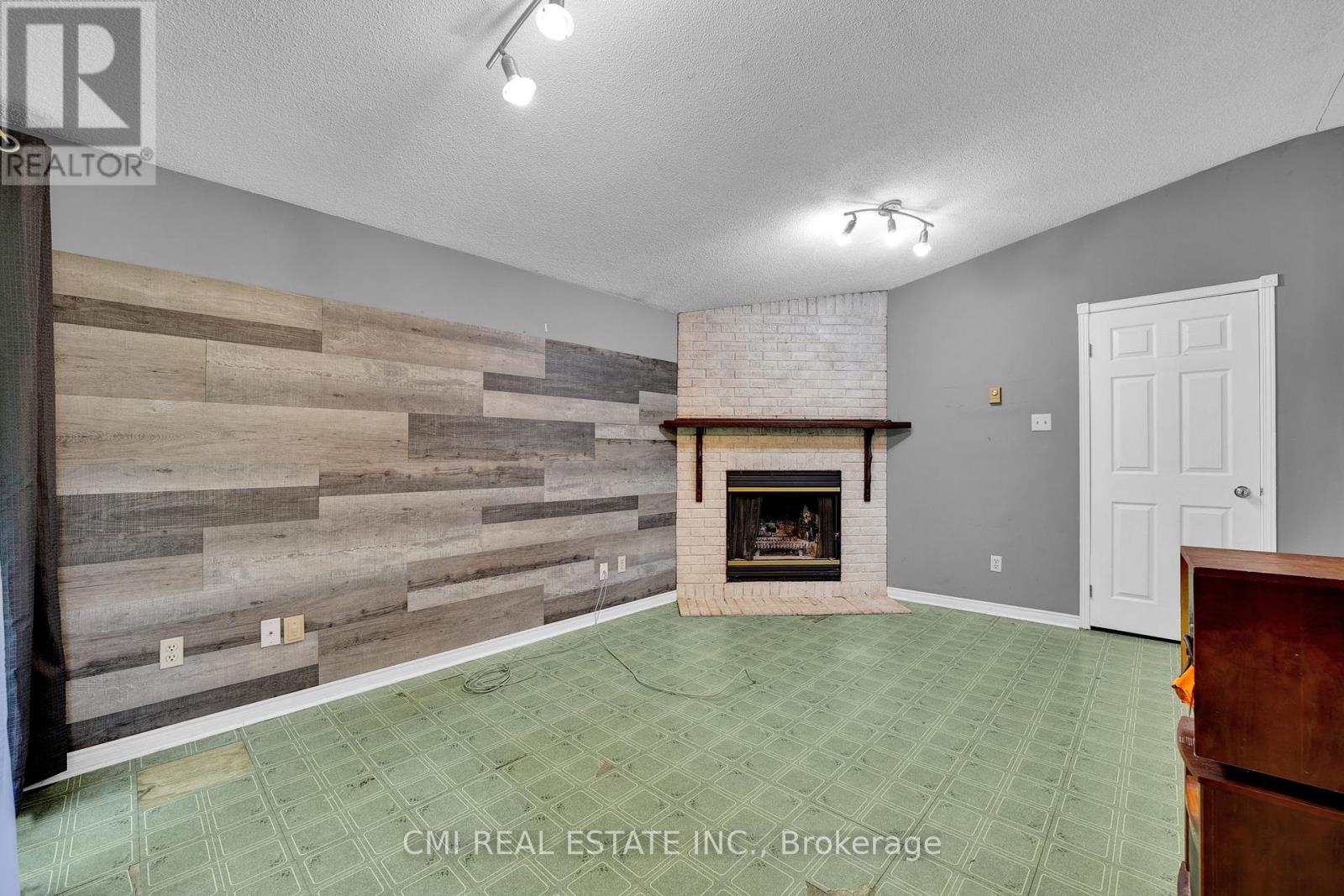 176 Raglan Street, Grey Highlands, Ontario  N0C 1E0 - Photo 10 - X12208493