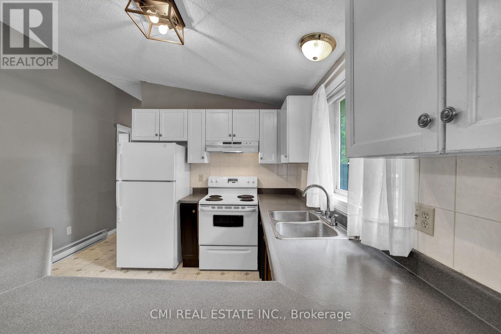 176 Raglan Street, Grey Highlands, Ontario  N0C 1E0 - Photo 19 - X12208493