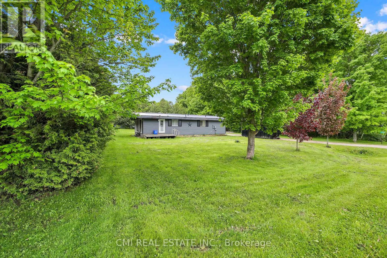 176 Raglan Street, Grey Highlands, Ontario  N0C 1E0 - Photo 2 - X12208493