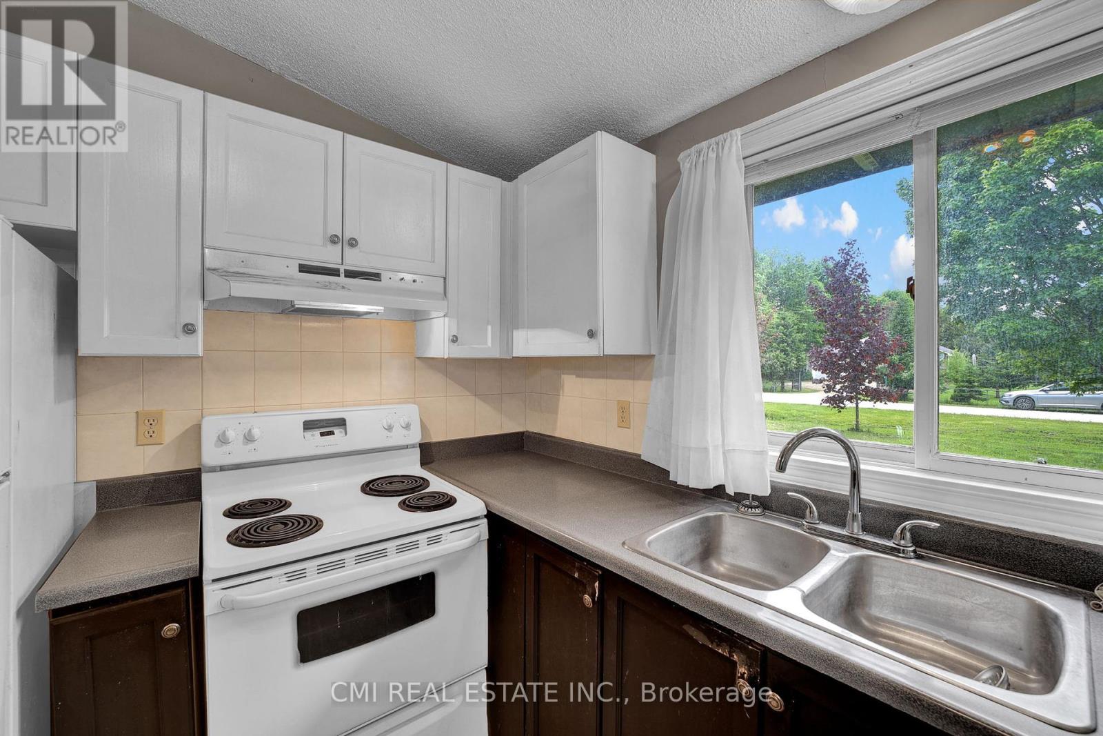 176 Raglan Street, Grey Highlands, Ontario  N0C 1E0 - Photo 21 - X12208493