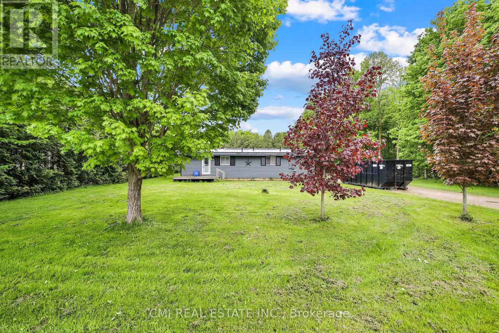 176 Raglan Street, Grey Highlands, Ontario  N0C 1E0 - Photo 3 - X12208493