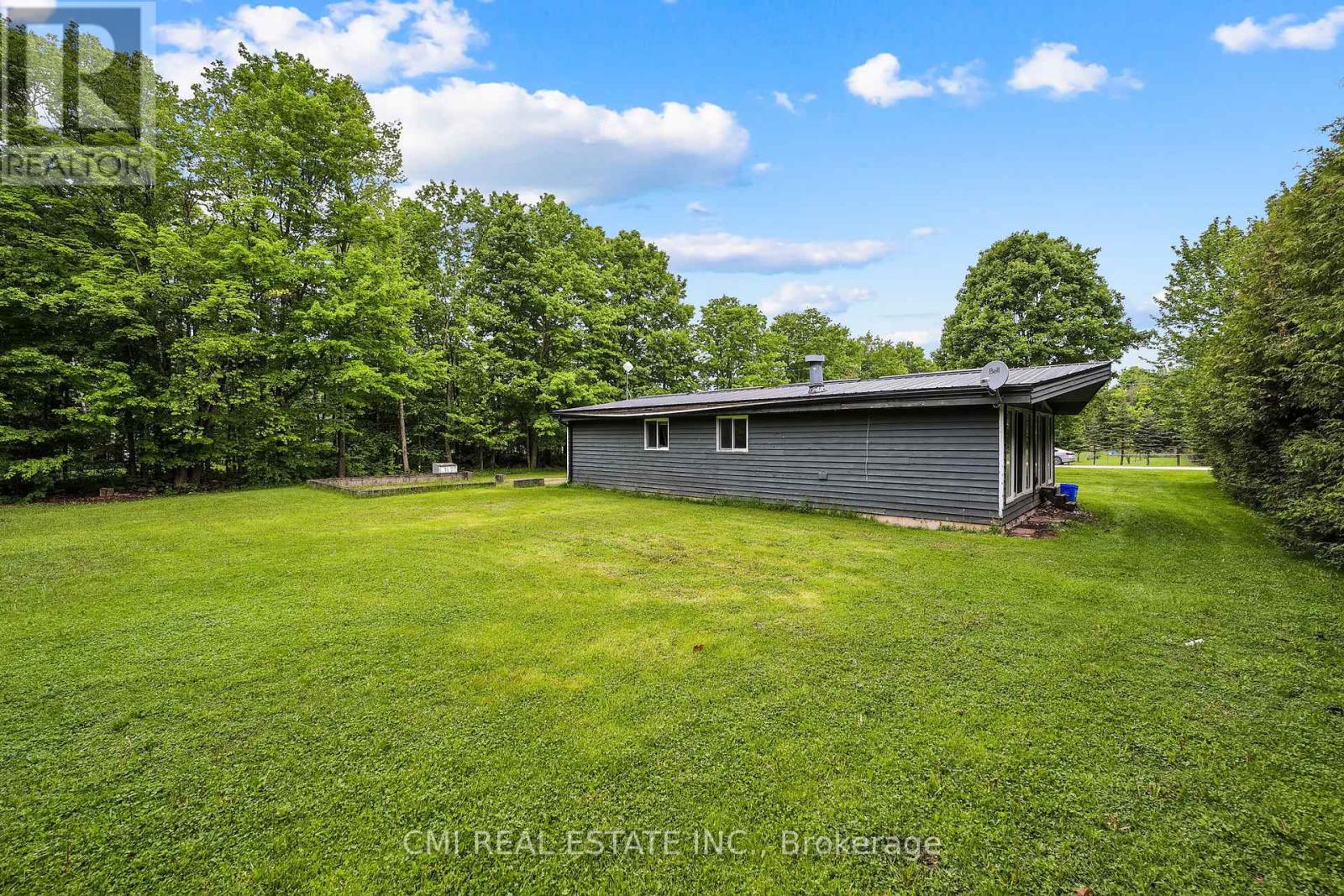 176 Raglan Street, Grey Highlands, Ontario  N0C 1E0 - Photo 37 - X12208493