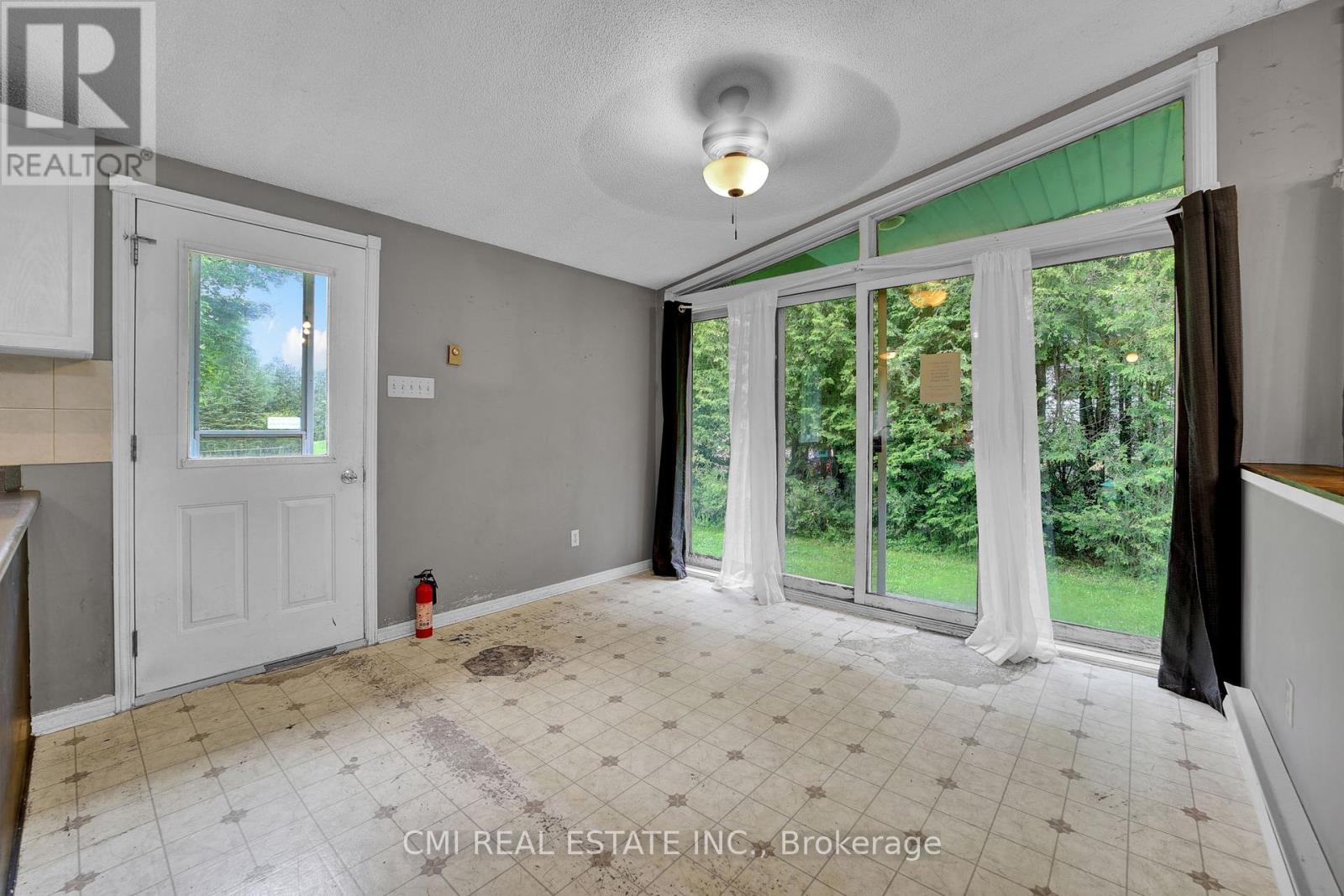 176 Raglan Street, Grey Highlands, Ontario  N0C 1E0 - Photo 7 - X12208493
