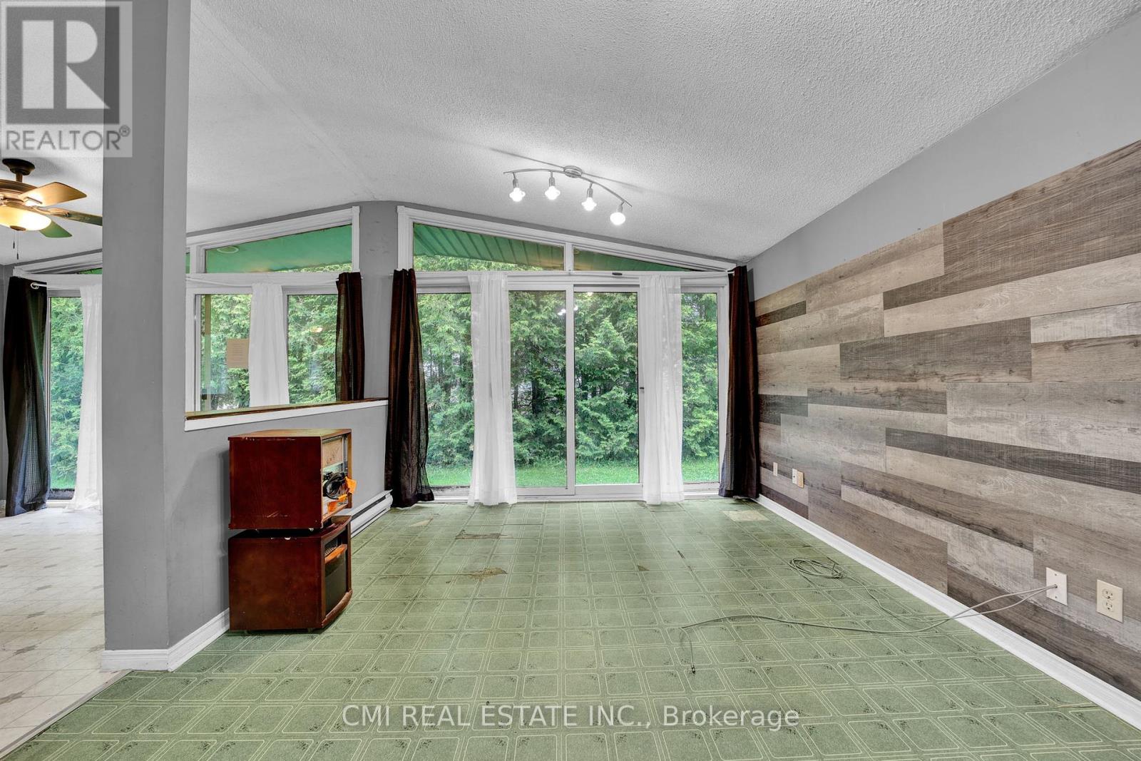 176 Raglan Street, Grey Highlands, Ontario  N0C 1E0 - Photo 9 - X12208493