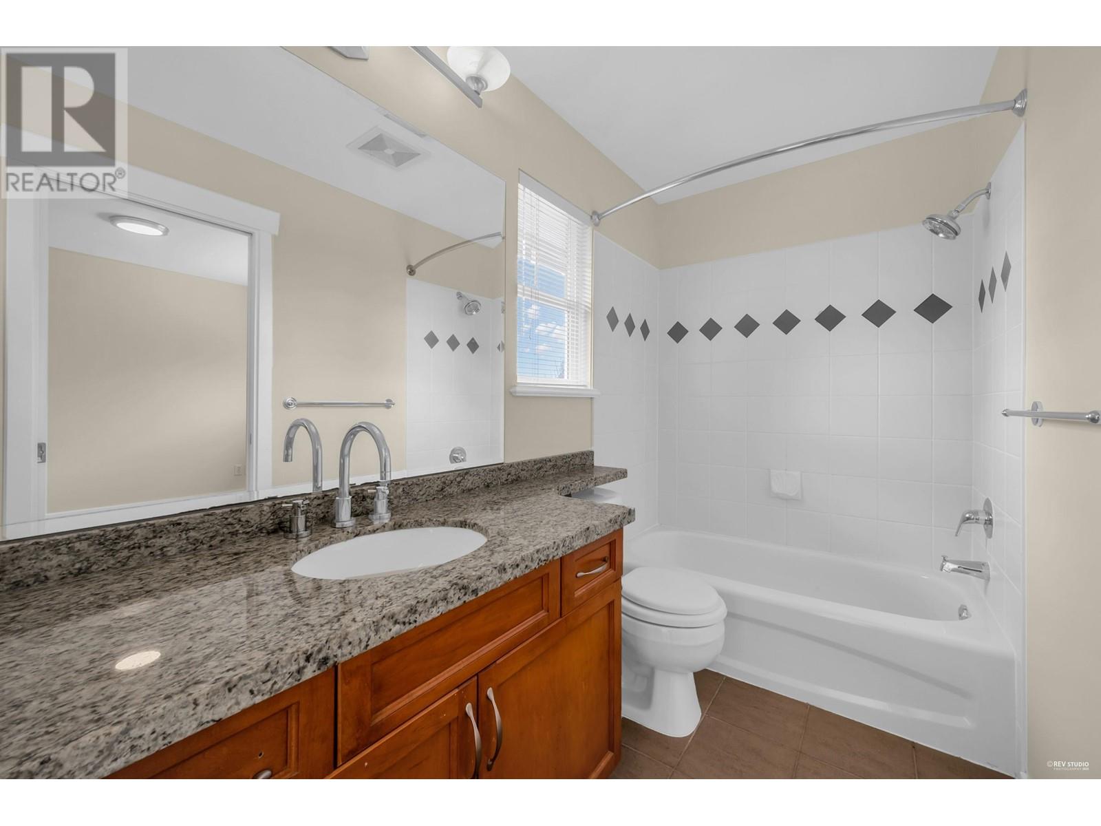 99 Maple Drive, Port Moody, British Columbia  V3E 2Y2 - Photo 15 - R2998610