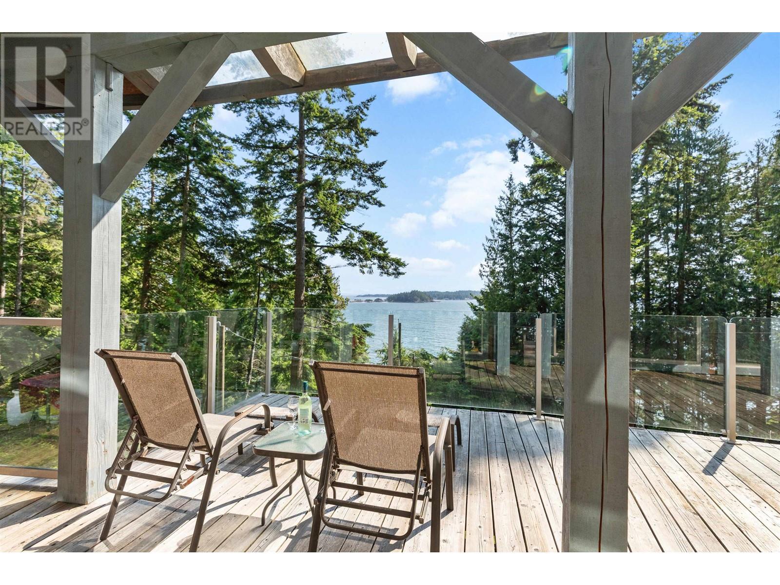 304 ESPLANADE ROAD, Keats Island, British Columbia