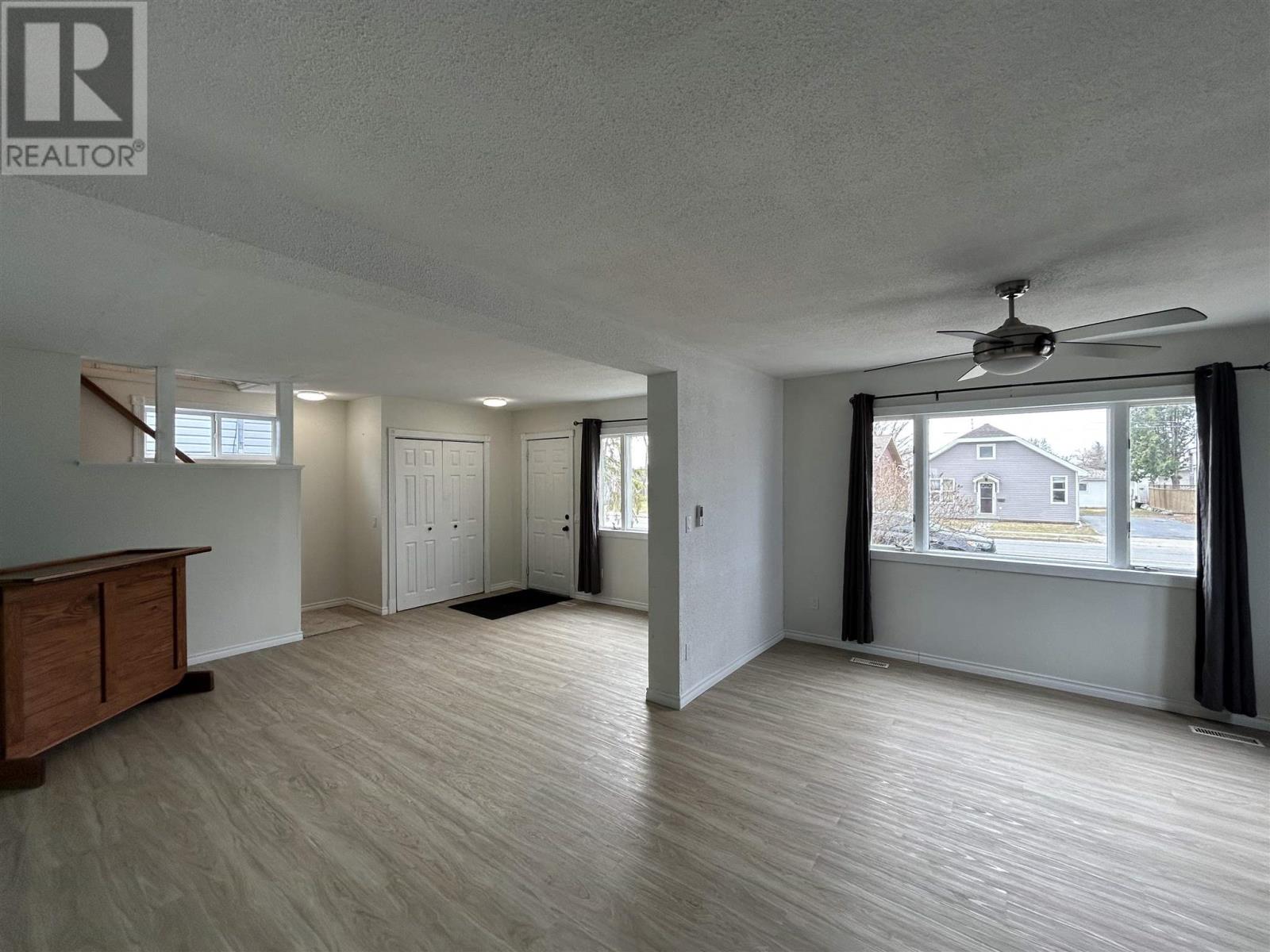 1216 Second St E, Fort Frances, Ontario  P9A 1P4 - Photo 9 - TB250948