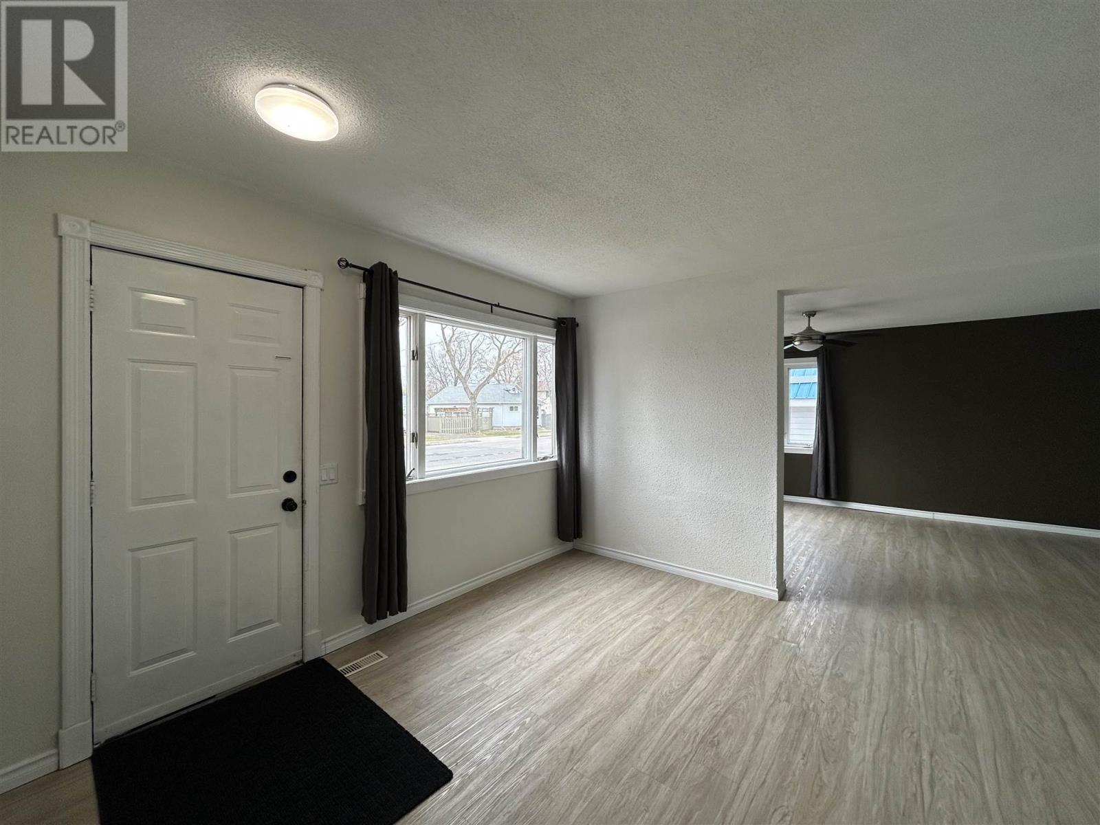 1216 Second St E, Fort Frances, Ontario  P9A 1P4 - Photo 6 - TB250948