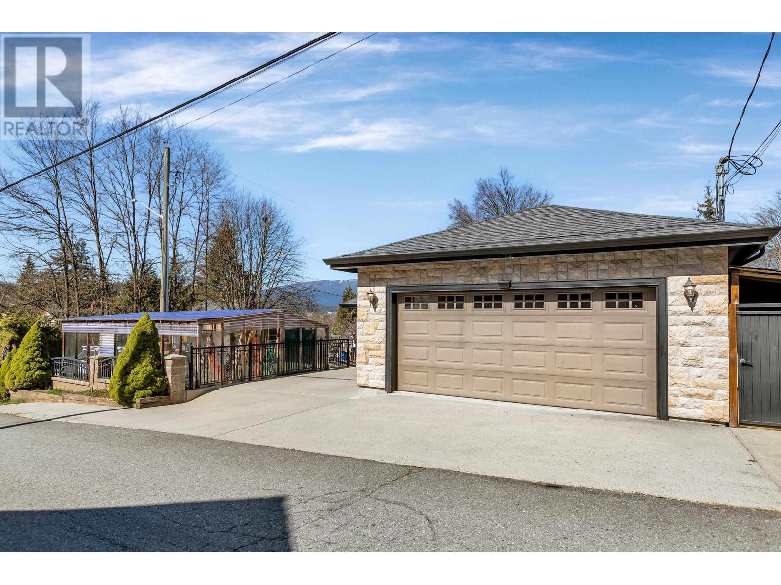 2701 St George Street, Port Moody, British Columbia  V3H 2H1 - Photo 30 - R3012926
