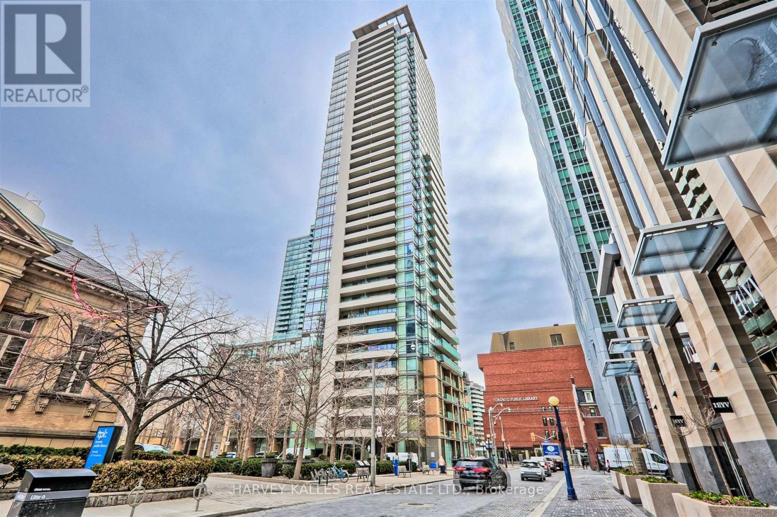 2906 - 18 YORKVILLE AVENUE, Toronto, Ontario