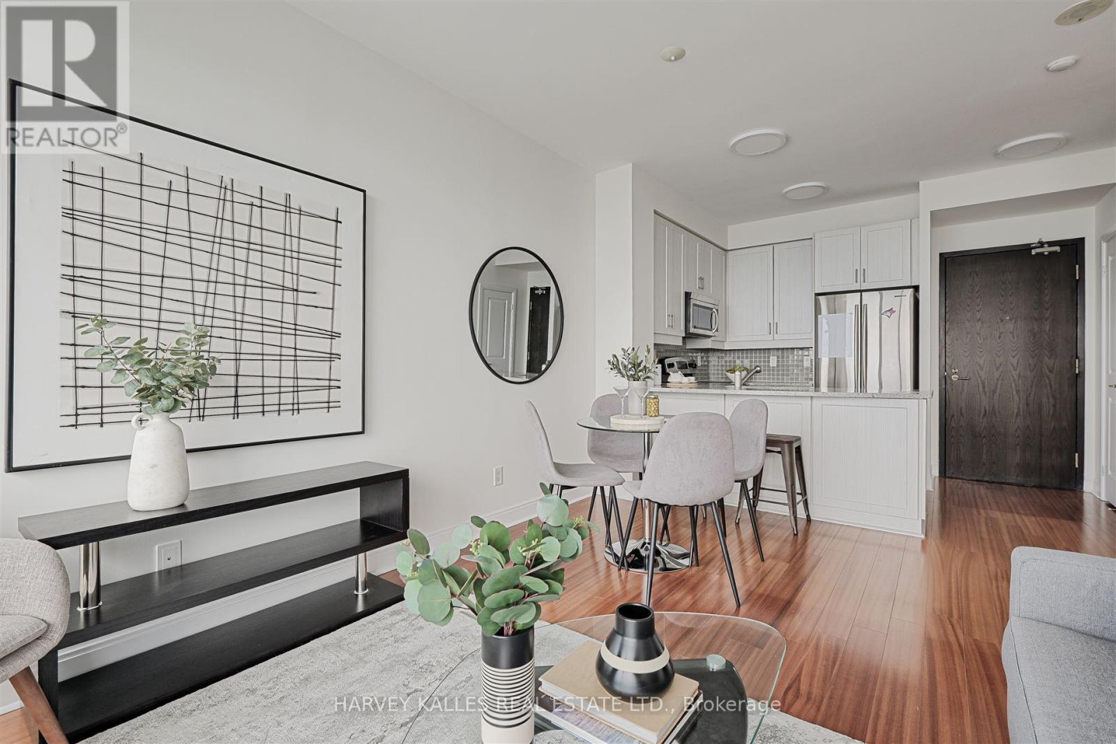 2906 - 18 Yorkville Avenue, Toronto (Annex), Ontario  M4W 1L4 - Photo 17 - C12208511