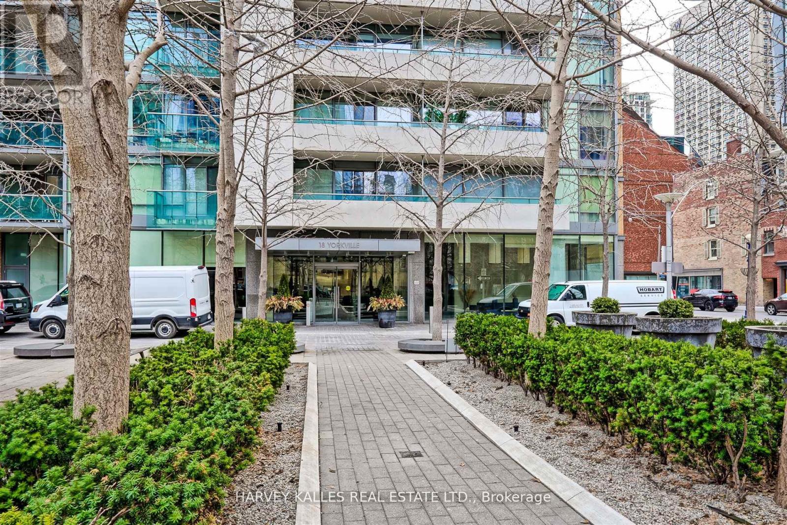 2906 - 18 Yorkville Avenue, Toronto (Annex), Ontario  M4W 1L4 - Photo 2 - C12208511