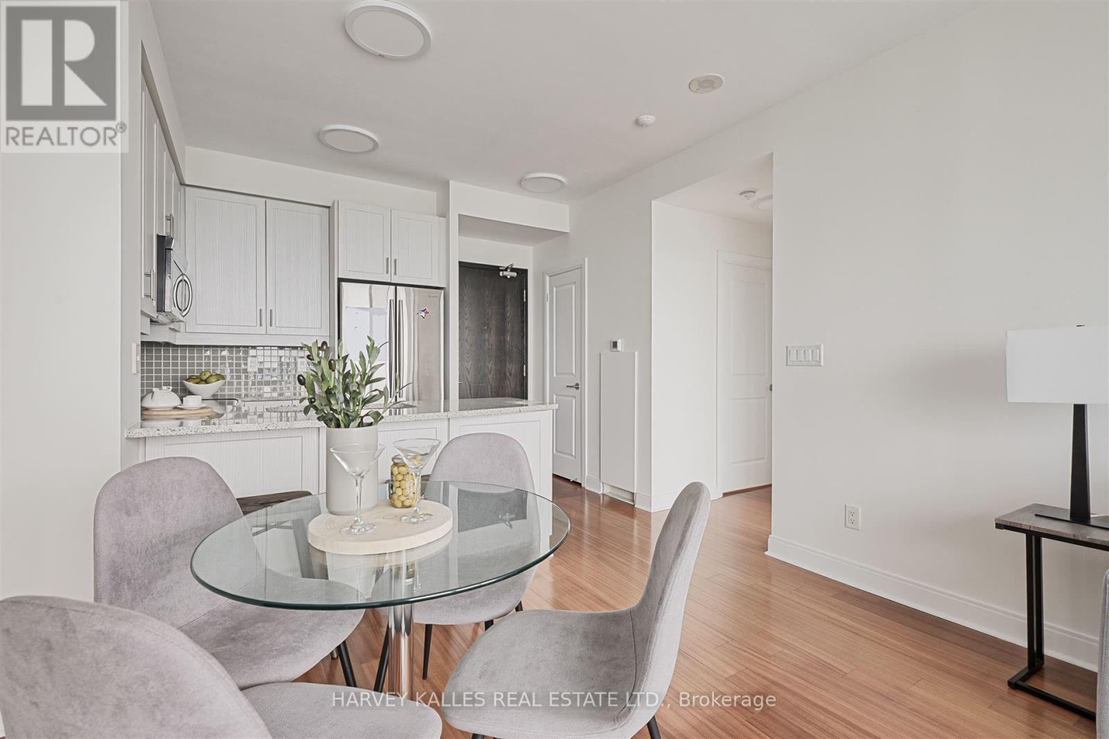 2906 - 18 Yorkville Avenue, Toronto (Annex), Ontario  M4W 1L4 - Photo 21 - C12208511
