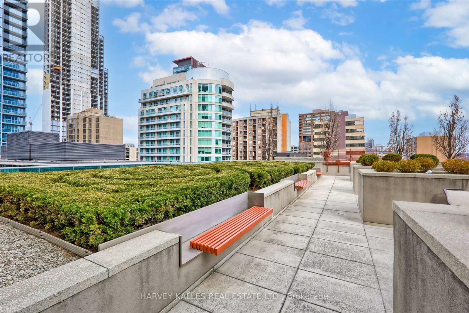 2906 - 18 Yorkville Avenue, Toronto (Annex), Ontario  M4W 1L4 - Photo 30 - C12208511