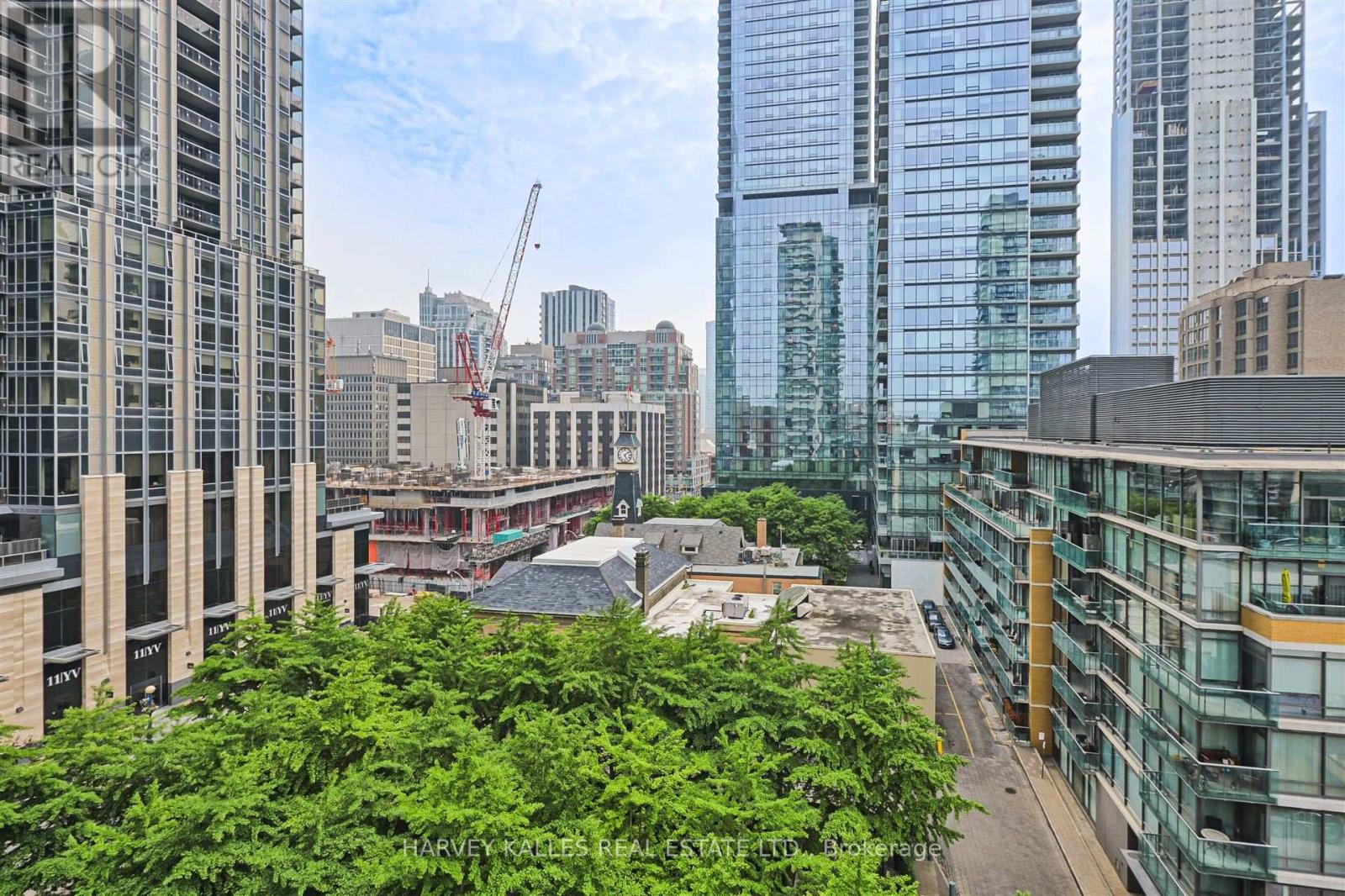 2906 - 18 Yorkville Avenue, Toronto (Annex), Ontario  M4W 1L4 - Photo 32 - C12208511