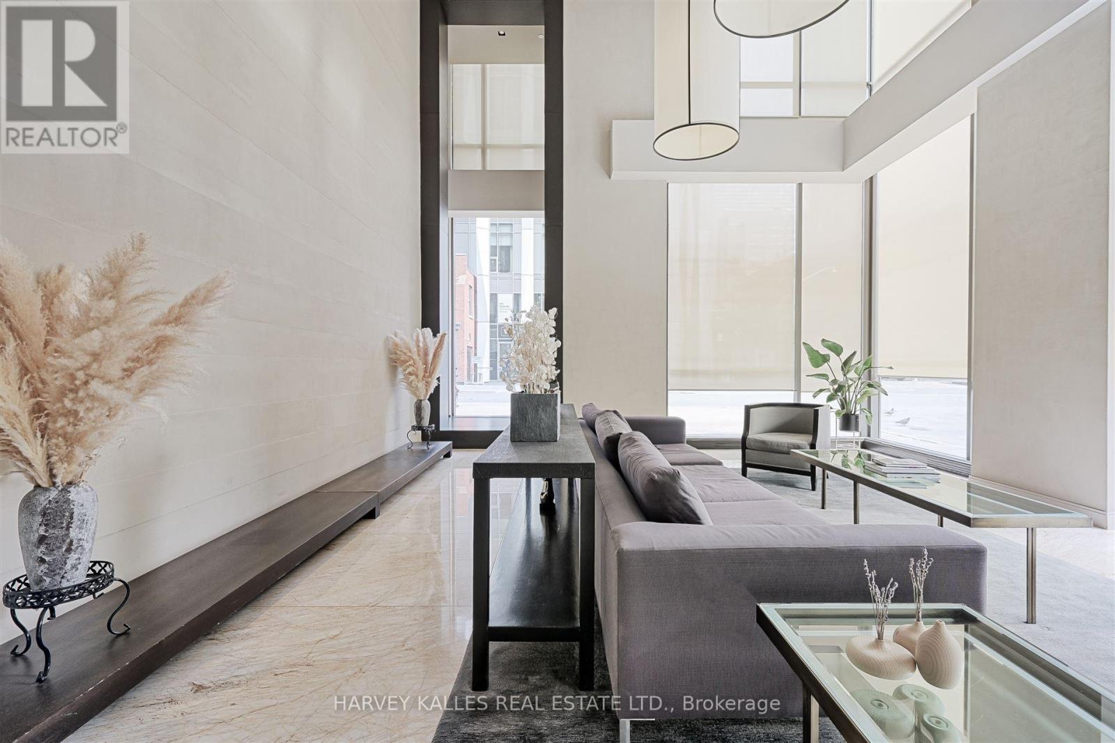 2906 - 18 Yorkville Avenue, Toronto (Annex), Ontario  M4W 1L4 - Photo 4 - C12208511